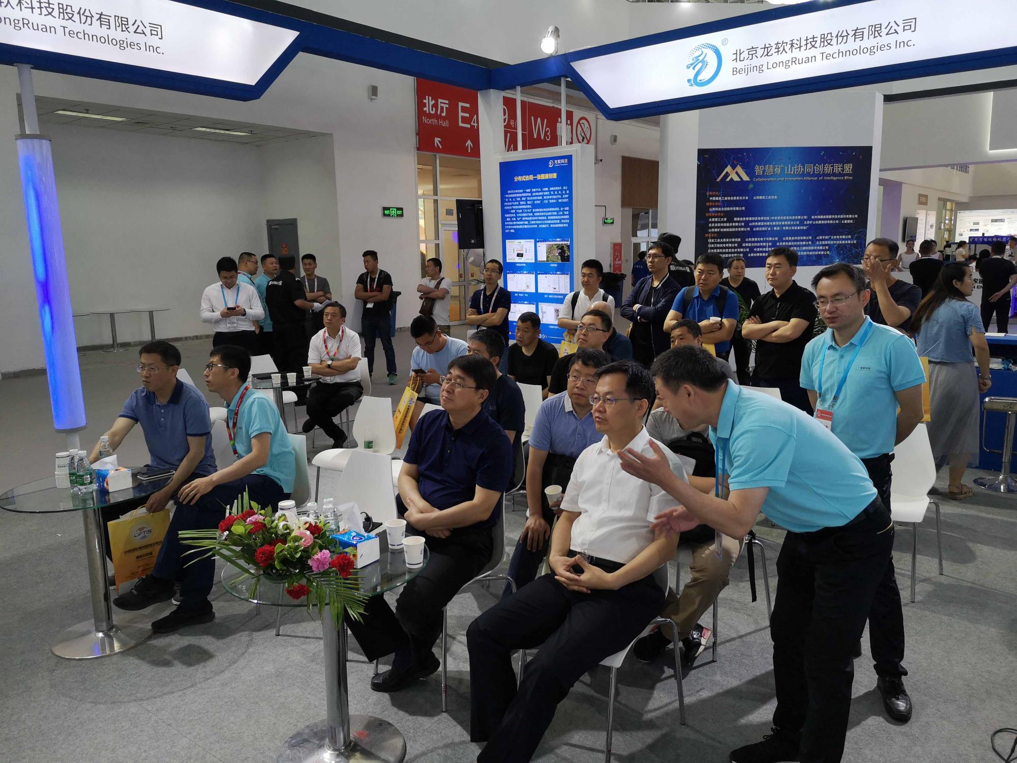 C:\Users\Jiff Zheng\Pictures\00 礦物2018\20190528DD.jpg C:\Users\Jiff Zheng\Pictures\00 礦物2018\20190528DD.jpg